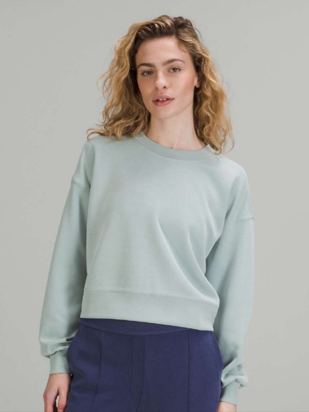 Lululemon Softstreme Crewneck Sweatshirt Silver Blue Size 6